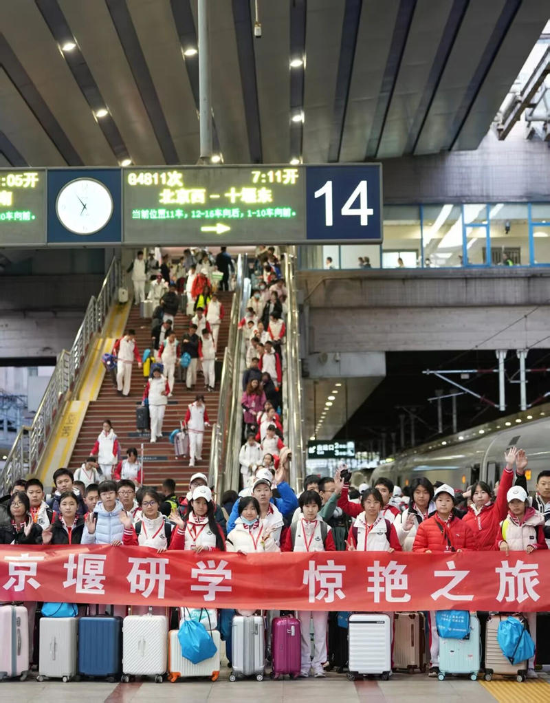 北京中学生1_副本.jpg 北京中学生1_副本.jpg