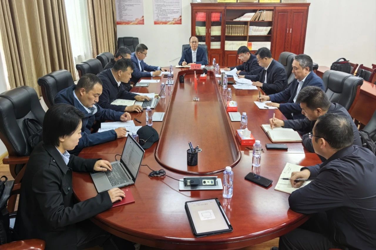 北京青海玉树指挥部党委召开会议.jpg